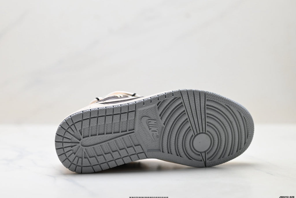Nike Low-Top Sneakers Beige Black Pink Unisex Style 19