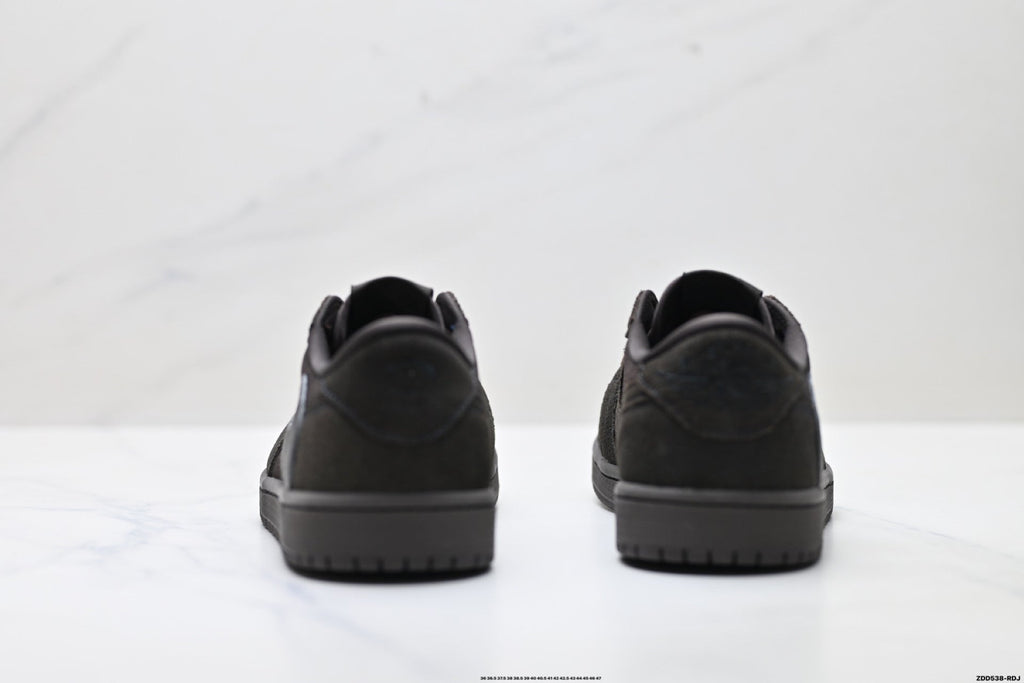 Nike Low-Top Sneakers Triple Black Unisex Style 44