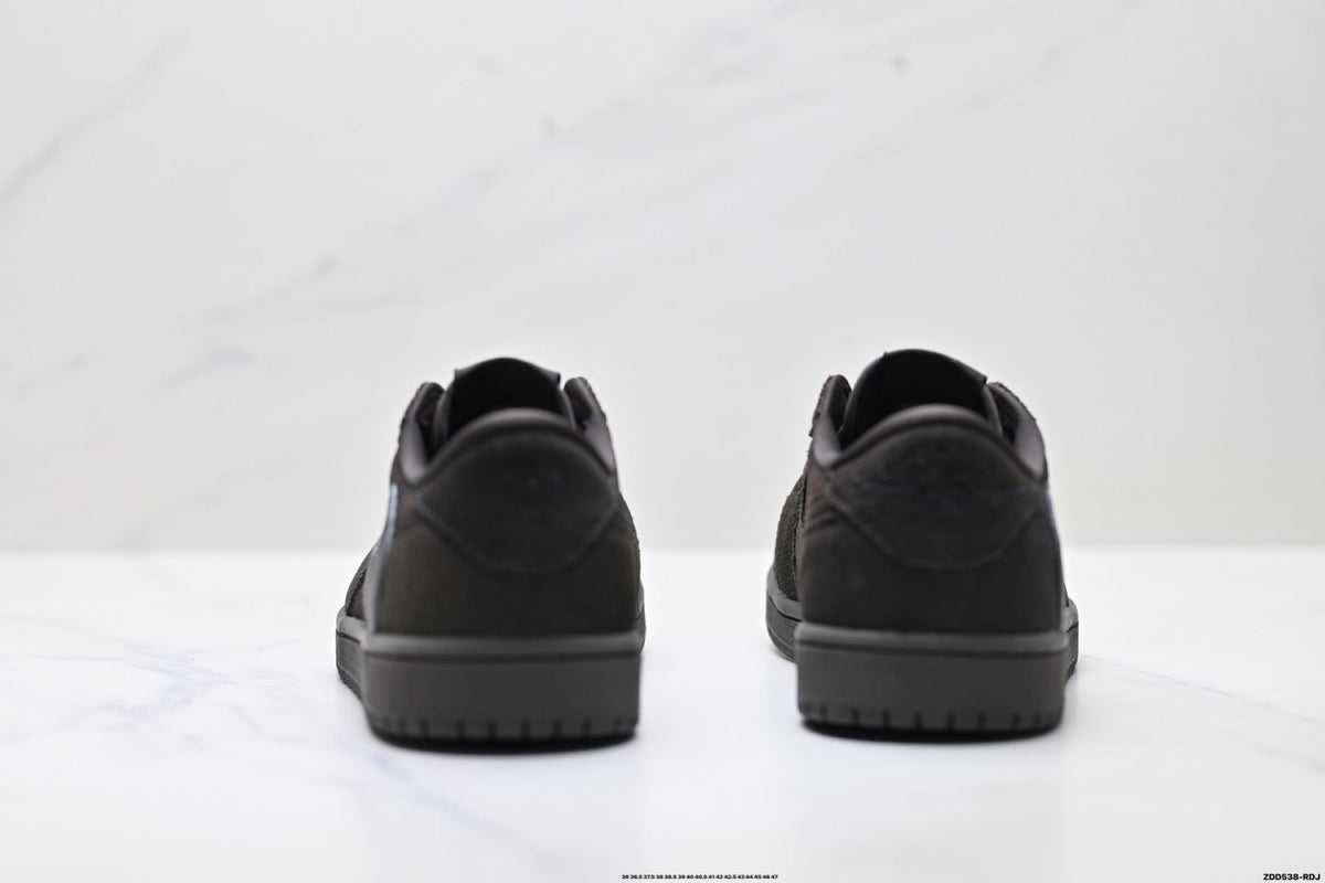 Nike Low-Top Sneakers Triple Black Unisex Style 44