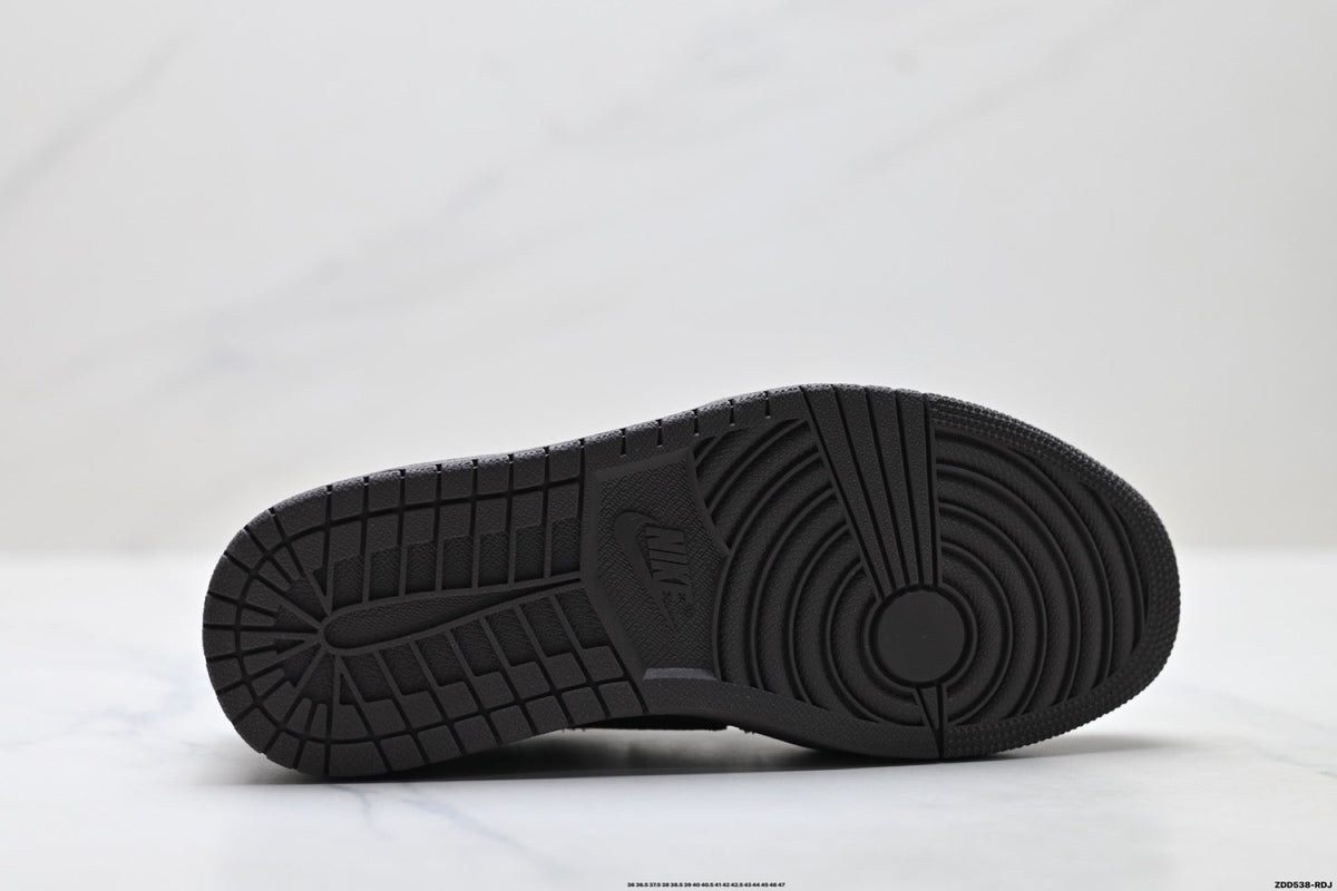 Nike Low-Top Sneakers Triple Black Unisex Style 44
