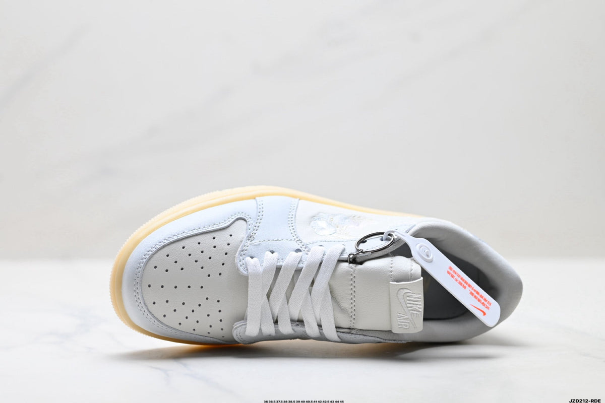 Nike Low-Top Sneakers White Beige Gum Unisex Style 47