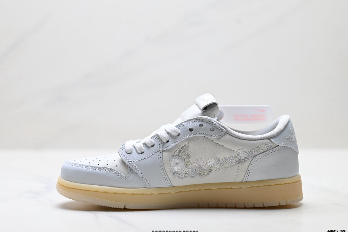 Nike Low-Top Sneakers White Beige Gum Unisex Style 47