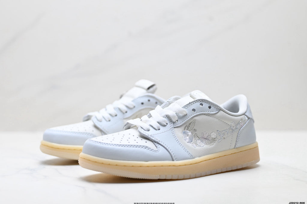 Nike Low-Top Sneakers White Beige Gum Unisex Style 47