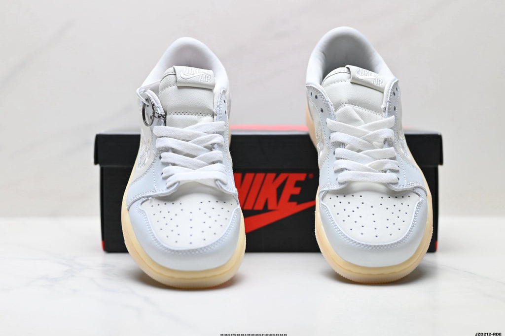 Nike Low-Top Sneakers White Beige Gum Unisex Style 47