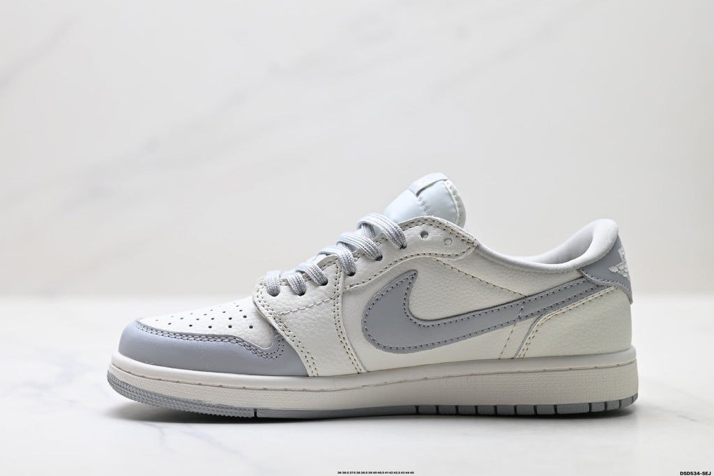 Nike Low-Top Sneakers White Gray Cartoon Unisex Collaboration Edition Style 35