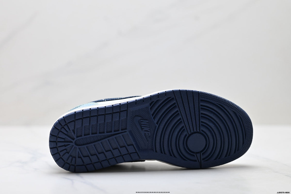 Nike Low-Top Sneakers White Navy Unisex Style 51