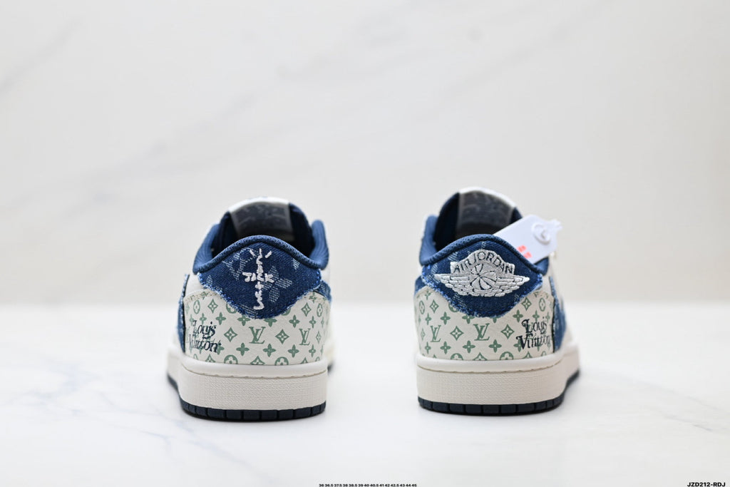 Nike Low-Top Sneakers White Navy Print Unisex Collaboration Edition Style 37
